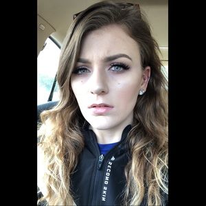 Meet your Posher, Liz